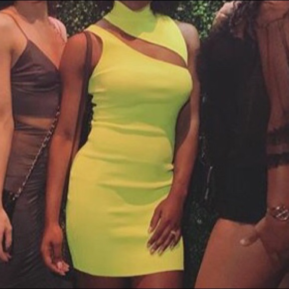 Sexy (bodycon) highlight green going out dress - Picture 2 of 2